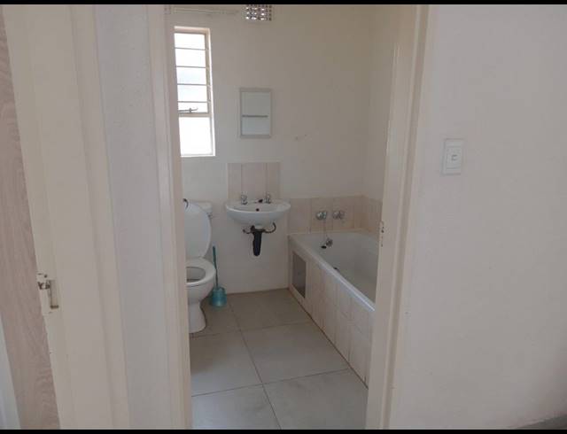 2 BEDROOM FREEHOLD FOR SALE IN SALFIN